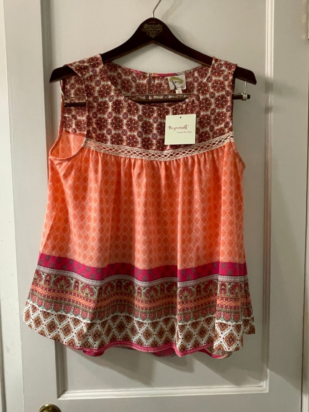 Fig and Flower Tank Top Size Small NWT lace scoop neck - Picture 3 of 7